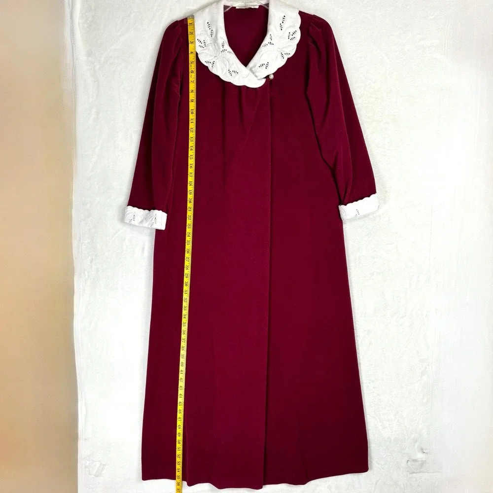 Vintage 70s Vanity Fair Burgundy Maxi Housecoat‎ Robe 1/3 Zip Embroidered Size S